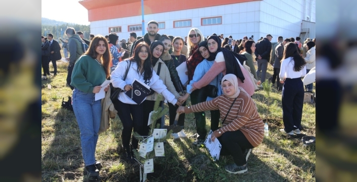 Ardahan Üniversitesinde Cumhuriyetin 102. yılına özel fidan dikimi: Geleceğe yeşil miras