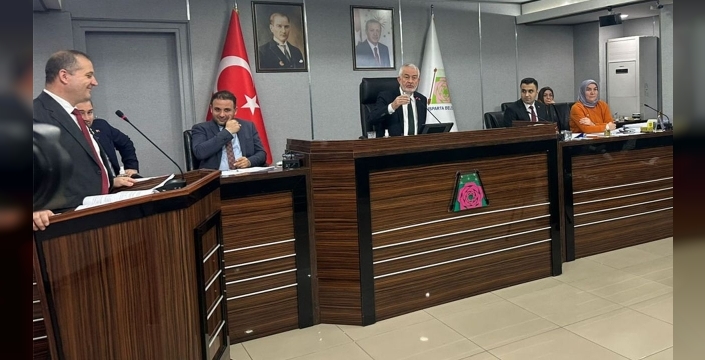 Başdeğirmen CHP'yi sertçe eleştiriyor: 'Bu projeler size göre değil!'