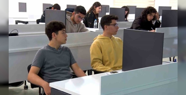 Bursa Teknik Üniversitesi'nden devrim niteliğinde proje: Lise öğrencileri üniversiteli oldu!