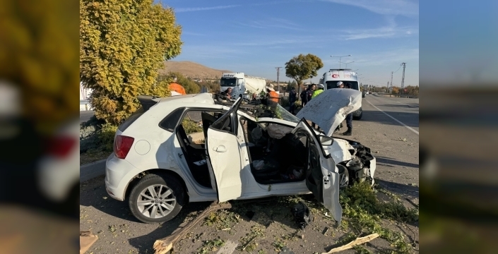 Elazığ'da yürek yakan kaza: Anne ve bebeği hayatını kaybetti, 4 yaralı!