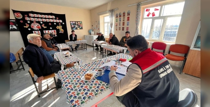 Kars'ta buzağı kaybı ve üreme verimliliği eğitimi devam ediyor