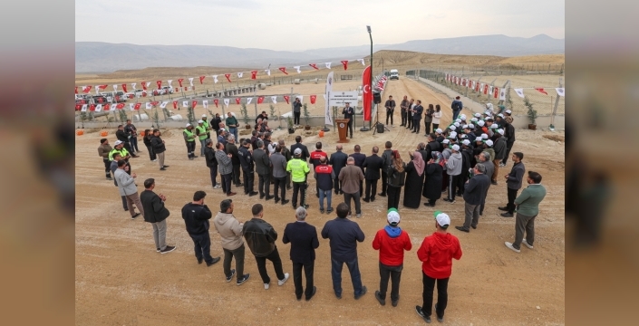 Malatya'da fidanlar toprakla buluştu: Ormanların geleceği için bir adım daha