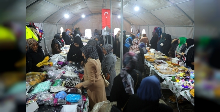 Malatya'dan Filistin'e yürekten destek: 70 yaşındaki kadının cumhuriyet altını bağışıyla anlamlı kermes