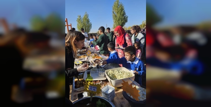 Malazgirt'te Gazze için anlamlı kermes düzenlendi