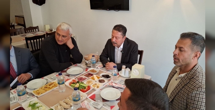 Muhtarlar, Dr. Kasap ile sorunlarına çözüm arıyor