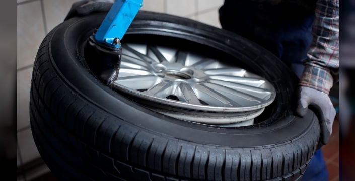 Ticari araçlarda kış lastiği zorunluluğu başladı: Ceza ve denetimler artıyor