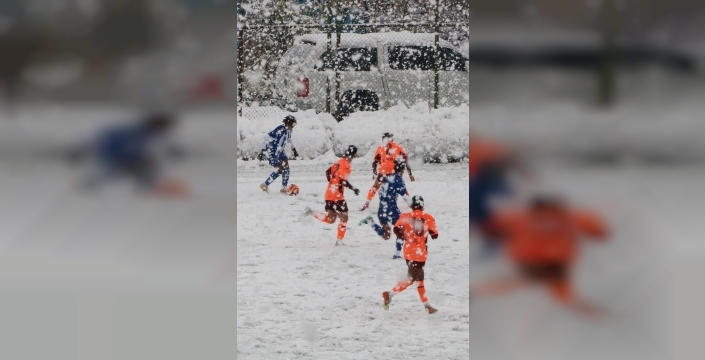 Trabzonspor, Hakkarigücü'nü zorlu maçta geçti