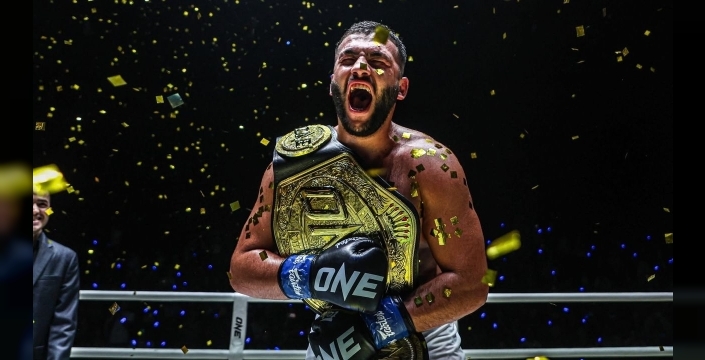 Türkiye yine gururlandı! 21 yaşındaki Samet Ağdeve dünya şampiyonu!