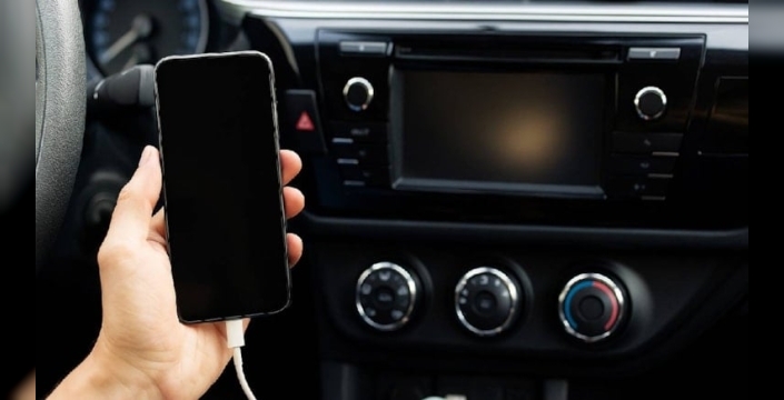 Arabada telefon şarjına dikkat! Yanlış yöntem cihazınıza ve aracınıza böyle zarar veriyor
