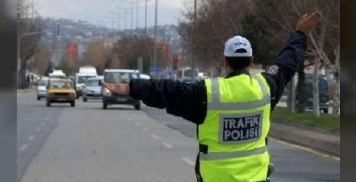 Aydın'da trafik denetimleri: 185 araç yoldan çekildi, binlerce sürücüye ceza kesildi