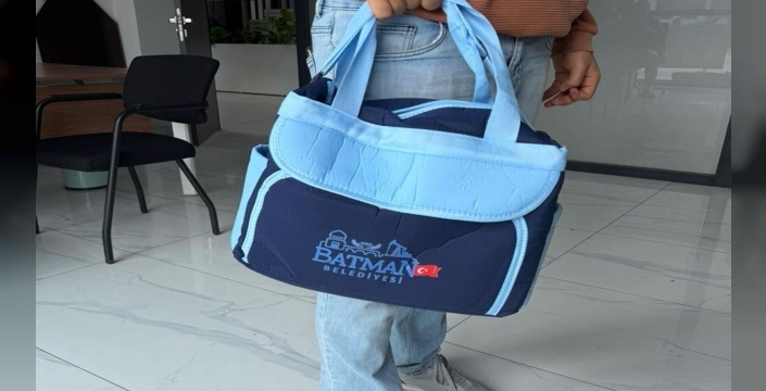 Batman'da yeni annelere 'Hoş Geldin Bebek' çantaları dağıtılıyor