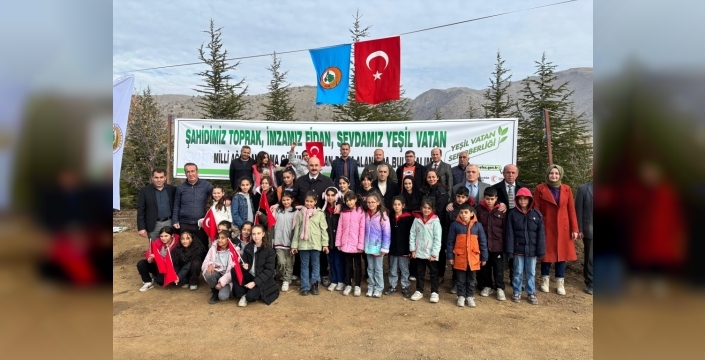 Doğanşehir'de minik eller doğaya can verdi: 'Doğa Bizim İçin Önemli' projesi fidanlarla taçlandı