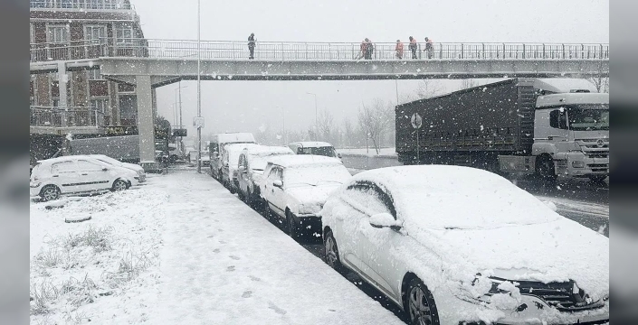 Karadeniz'de 5 il için kuvvetli yağış ve kar alarmı: Meteoroloji uyardı