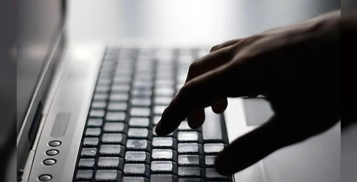 Küresel internetin bel kemiği çöktü: Türkiye de etkilendi!