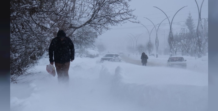 Meteoroloji'den kritik uyarı: Türkiye geneli için kuvvetli yağış, kar ve fırtına bekleniyor!