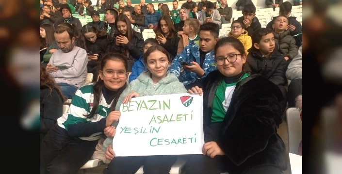Osmangazili çocuklar, hayatlarında ilk kez Bursaspor maçında coşkuya ortak oldu