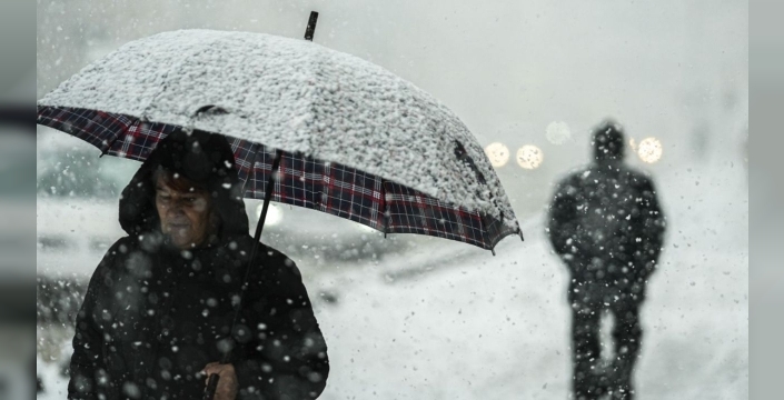Turuncu Kaplanlar göreve hazır: Karla mücadele için gece gündüz çalışıyorlar