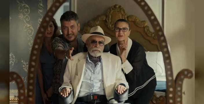 Yan yana filmi, iki haftada izleyici rekoru kırdı ve hasılatı şaşırttı