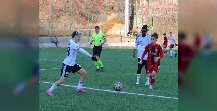 Yüksekovaspor, Beşiktaş'ı devirdi