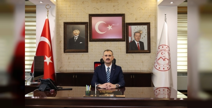 Ağrı yeni valisine kavuştu: Önder Bozkurt göreve başladı