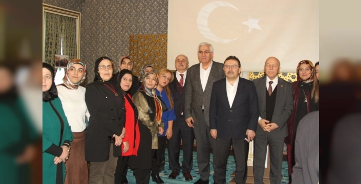 AK Partili kadınlardan 'Köklerden Geleceğe' çalıştayına yoğun katılım