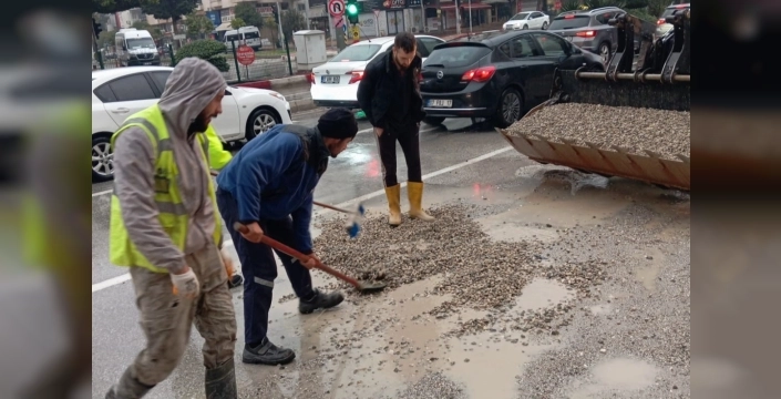 Antalya'da şiddetli yağış alarmı: Belediye ekipleri 40 saat aralıksız çalıştı