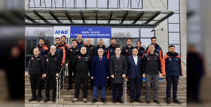 Bingöl Valisi Çelik'ten AFAD'a Ziyaret: Depreme Hazırlık Vurgusu