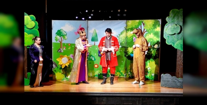 Bornova'da yarıyıl tatili tiyatro şöleni başladı