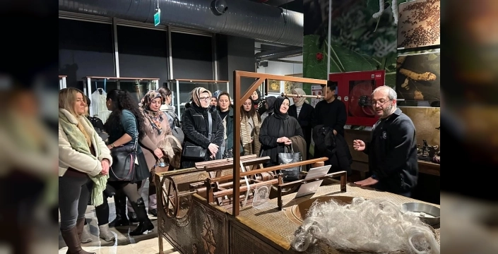 Bursa Kent Akademisi eğitmenleri, yarıyıl tatilinde mesleki donanımlarını güçlendirdi