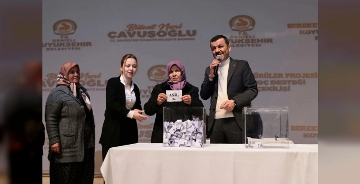 Denizli'de 308 kadın üreticiye bereketli sürüler için damızlık koyun ve koç desteği dağıtılıyor