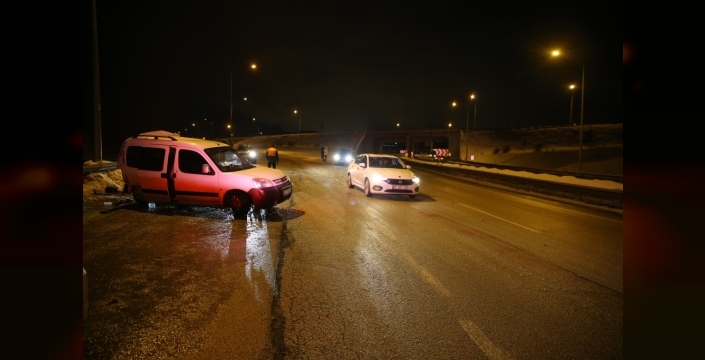 Erzurum'da tır ve hafif ticari araç çarpıştı: 2 yaralı