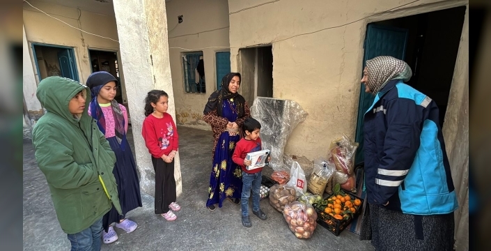 Eyyübiye'de yetim evleri şen oldu, ailelerin ihtiyaçları tek tek karşılandı