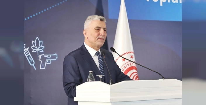 Gümrüklerden Bir Yılda 12 Milyon Araç Geçişi: Ticaret Bakanı Bolat'tan Çarpıcı Rakamlar