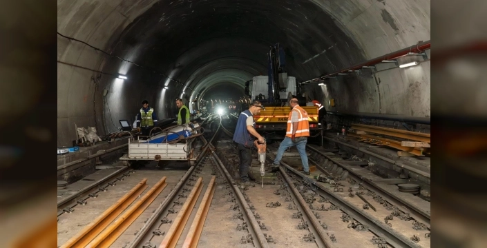 İzmir Metrosu'nda kritik makas değişimi: 2 Şubat'a kadar seferler aksayacak!
