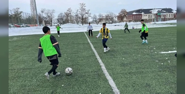 Kağızman'da minik futbolcular geleceğe hazırlanıyor: Spor okulları meyvelerini veriyor