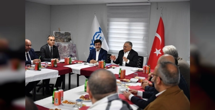 Kayseri'de YHT heyecanı: Büyükşehir ve bakanlık şantiyede inceleme yaptı