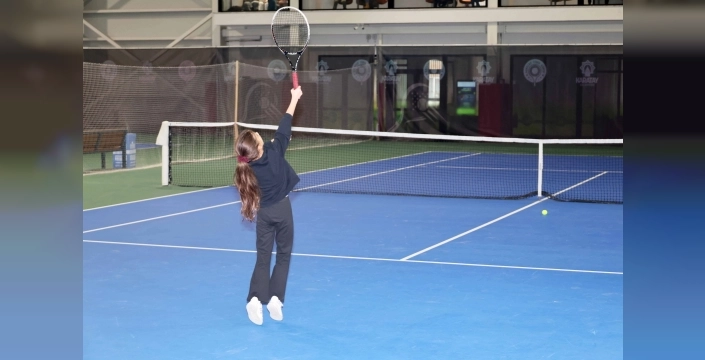 Konya'da genç tenisçiler heyecan dolu maçlarla kıyasıya mücadele ediyor