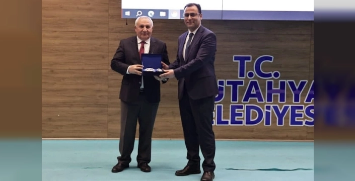 Kütahya Belediyesi'nden personele 'kamu ihale' eğitimi
