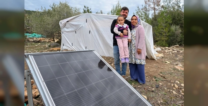 Mersin'de güneş enerjisi, arıcıların ve çobanların hayatını aydınlatıyor