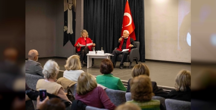 Nazım Hikmet, doğum gününde Bornova'da şiir ve müzikle anıldı