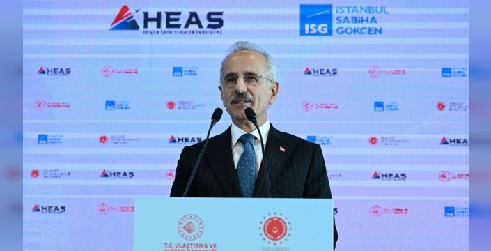 Türkiye'nin bölünmüş yol ağı 30 bin kilometreye ulaştı: Ulaştırma Bakanı Uraloğlu müjdeyi verdi