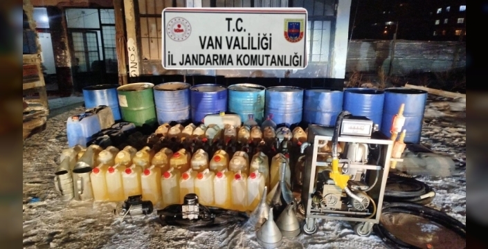 Van'da büyük kaçakçılık operasyonu: 3 bin 500 litre motorin ele geçirildi
