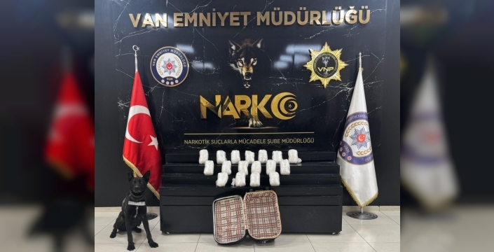 Van'da nefes kesen operasyon: 22 kilo uyuşturucu ele geçirildi, 2 şüpheli yakalandı