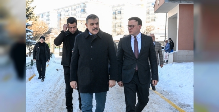 Yakutiye Kaymakamlığı, 2025'te eğitimde zirveye koştu ve sosyal yardımlarla yüreklere dokundu