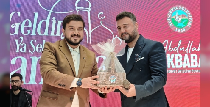 Adilcevaz'da Ramazan coşkusu: Çocuklar animasyonlarla, yetişkinler ilahilerle buluştu