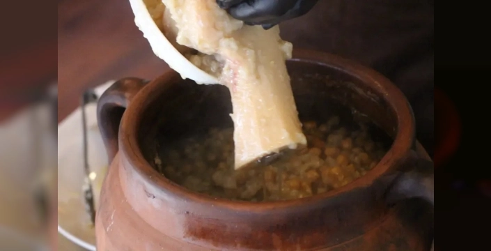 Amasya'nın 12 saatte pişen lezzeti: 2500 yıllık keşkek, kralların sofrasından günümüze uzanan bir miras