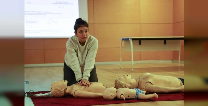 Antalya Büyükşehir personeli ilk yardım eğitiminde hayat kurtarıcı teknikleri öğrendi