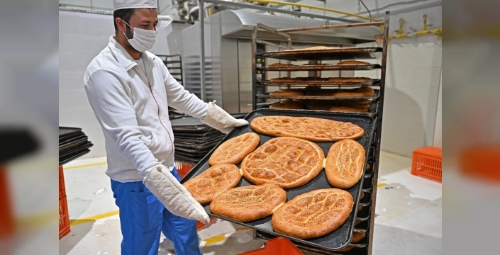 Antalya'da Ramazan bereketi: Halk Ekmek'ten uygun fiyatlı pide müjdesi