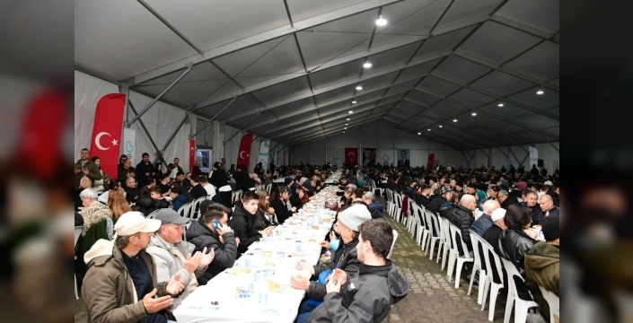 Balıkesir Büyükşehir, ramazan coşkusunu vatandaşlarla paylaştı