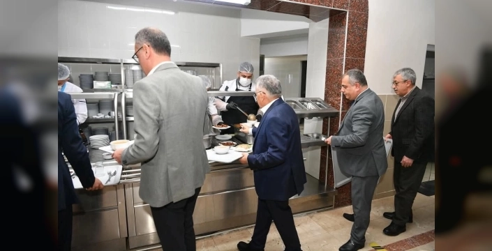 Başkan Büyükkılıç'tan KASKİ personeline moral ziyareti ve teşekkür